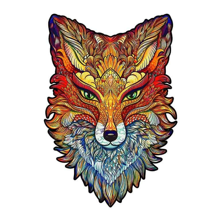 Una testa di volpe colorata su sfondo bianco della collezione Fiery Fox Unidragon Animali.