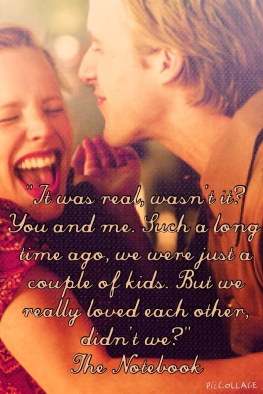 Una donna sorridente e un uomo sono uno di fronte all’altro, a distanza ravvicinata, con in sottofondo una citazione romantica tratta dal film “The Notebook”.